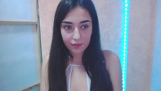 Lovelllyy online show from February 20, 9:44 am
