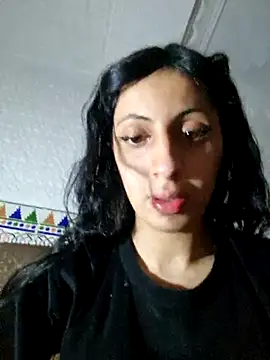 Snapshot of majdolin78 chatting on February 21, 7:21 pm majdolin78 online show from February 21, 7:21 pm