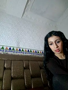 Snapshot of majdolin78 chatting on February 24, 4:36 pm majdolin78 online show from February 24, 4:36 pm