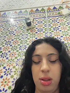 Snapshot of majdolin78 chatting on September 22, 10:17 am majdolin78 online show from September 22, 10:17 am