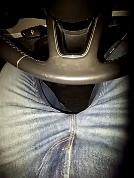 Nzino1983 online show from March 22, 5:27 pm