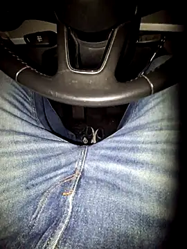 Nzino1983 online show from March 23, 5:39 pm