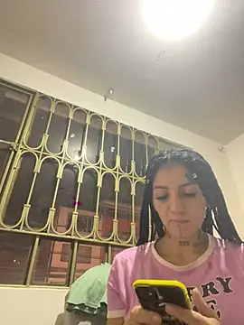 Snapshot of Molly_bishop chatting on February 6, 1:49 am Molly bishop online show from February 6, 1:49 am