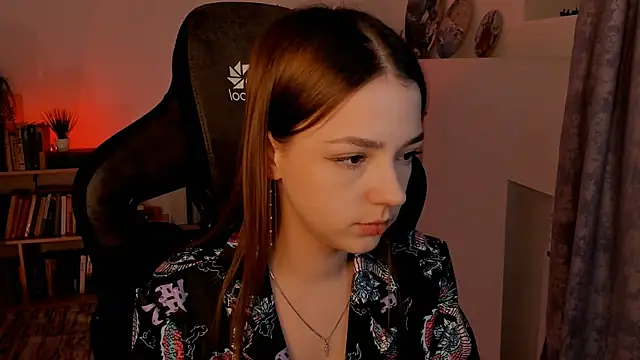 PamBeesly online show from January 25, 11:55 am