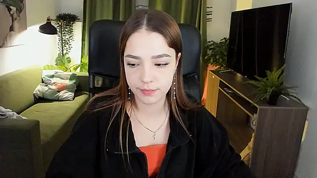 PamBeesly online show from March 5, 5:18 pm