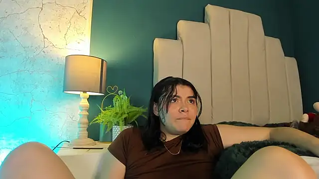 Zoe Cheshire online show from February 28, 6:32 am