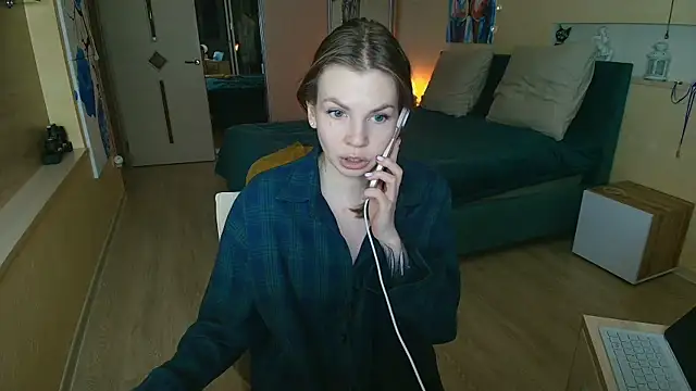 Snapshot of ReginaSparkle chatting on October 24, 5:53 pm ReginaSparkle online show from October 24, 5:53 pm