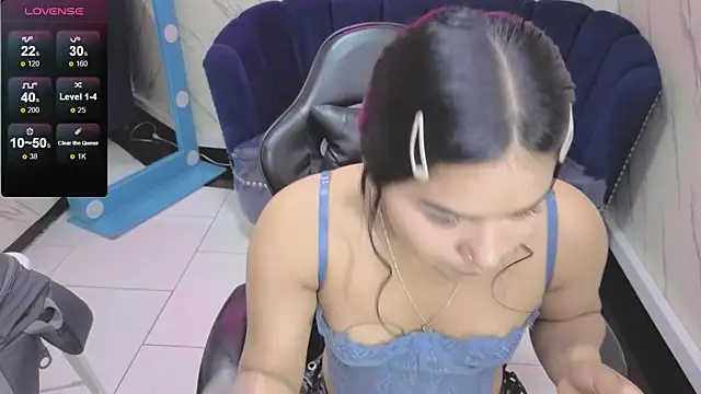 Paulette v online show from October 11, 1:20 pm