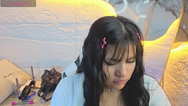 Paulette v online show from July 18, 1:04 pm