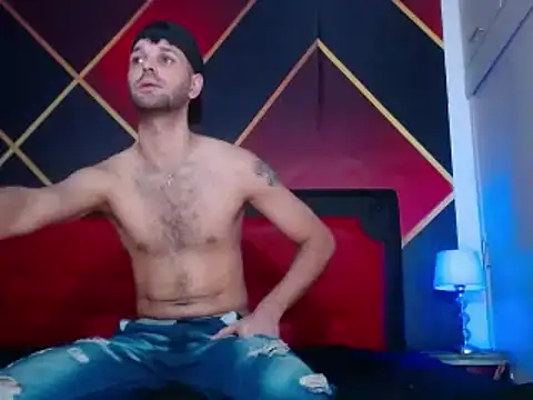 Snapshot of Cristian_white chatting on February 10, 7:38 pm Cristian white online show from February 10, 7:38 pm