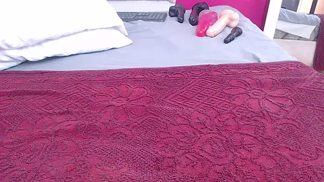 tinyy whore18 online show from January 20, 5:37 pm