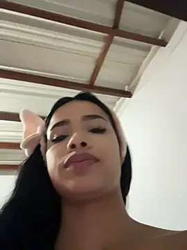 Snapshot of Bella_Smiith_ chatting on November 6, 9:48 pm Bella Smiith online show from November 6, 9:48 pm