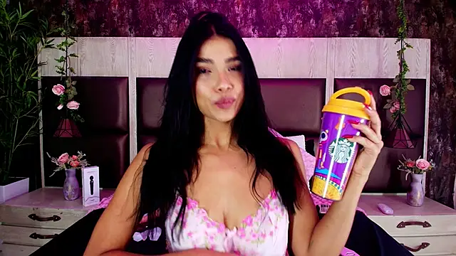 Snapshot of Bella_Smiith_ chatting on November 7, 12:38 pm Bella Smiith online show from November 7, 12:38 pm