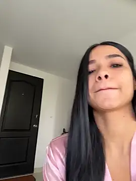 Snapshot of Bella_Smiith_ chatting on December 15, 1:26 pm Bella Smiith online show from December 15, 1:26 pm