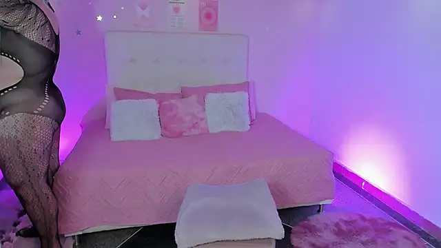 ScarlettDreamss7 online show from November 14, 12:26 pm