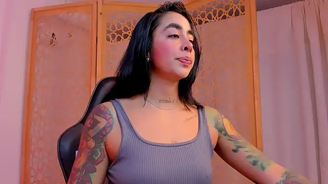 sophierooy22 online show from December 3, 11:13 pm