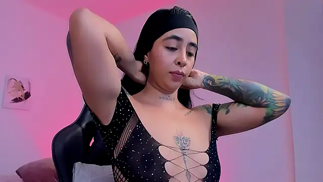 sophierooy22 online show from November 3, 2:18 pm