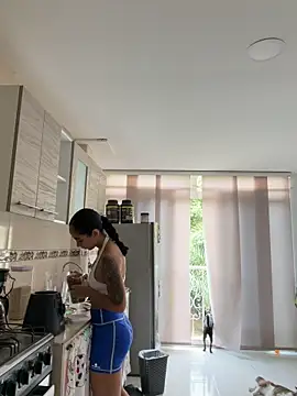 sophierooy22 online show from June 15, 4:09 pm