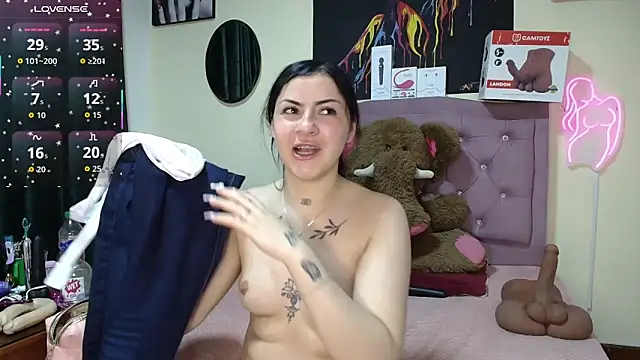 Emmie Hot online show from June 6, 11:59 am