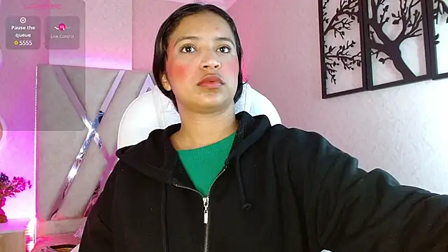 Sophia waalker  1 online show from January 29, 12:24 pm