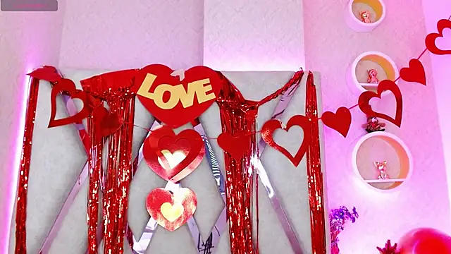 Sophia waalker  1 online show from February 13, 6:38 pm