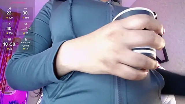 Sophia waalker  1 online show from February 19, 5:49 pm