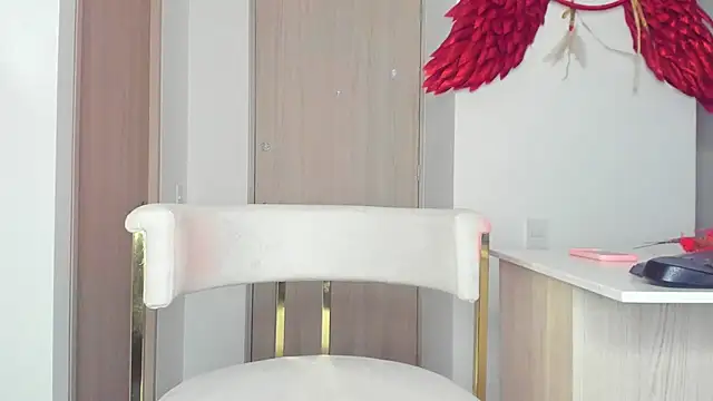 Snapshot of valerietnt chatting on February 15, 3:42 am valerietnt online show from February 15, 3:42 am