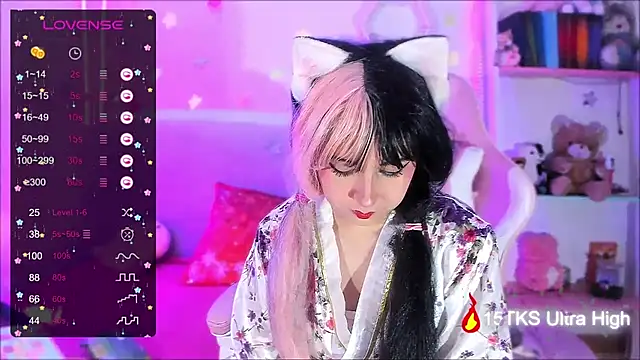 Snapshot of Kitty_Parker chatting on October 2, 1:12 am Kitty Parker online show from October 2, 1:12 am