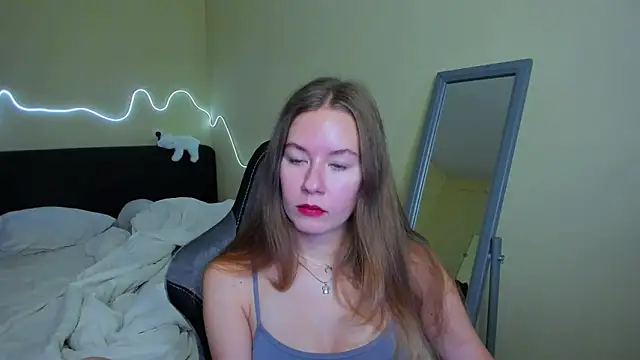 EmilyPaw online show from November 11, 9:09 am