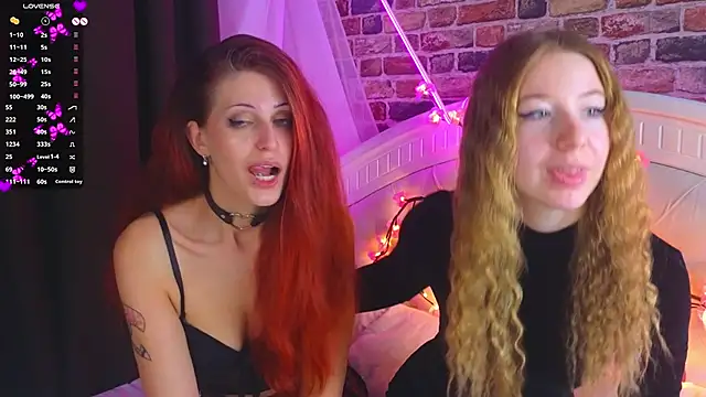 Snapshot of MarjorieBrown chatting on November 3, 8:43 pm MarjorieBrown online show from November 3, 8:43 pm