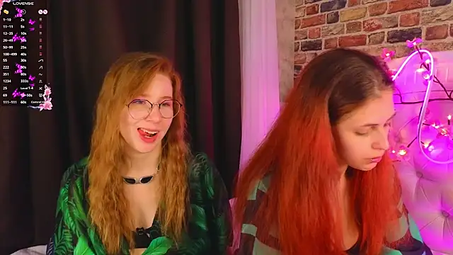 Snapshot of MarjorieBrown chatting on November 24, 8:19 pm MarjorieBrown online show from November 24, 8:19 pm