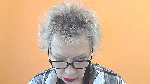 NessyJenixs online show from October 5, 6:56 am