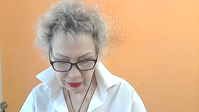 NessyJenixs online show from March 24, 7:24 am