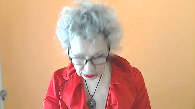 NessyJenixs online show from April 23, 6:25 am