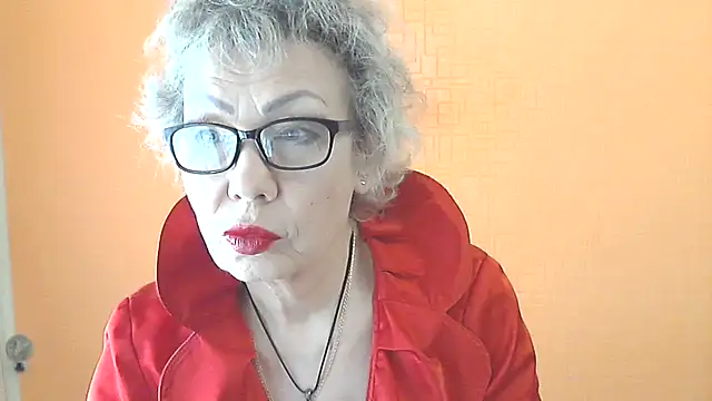 NessyJenixs online show from May 3, 6:19 am