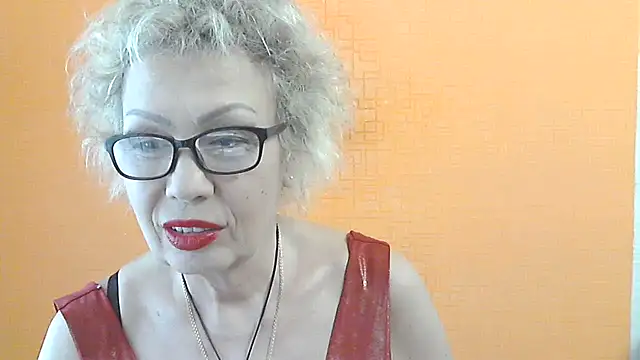 NessyJenixs online show from May 25, 1:17 pm