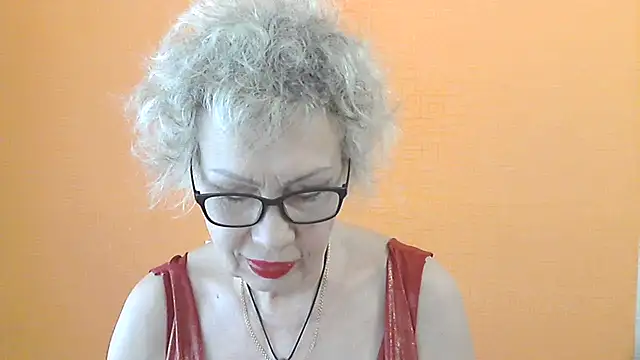 NessyJenixs online show from June 9, 6:47 am