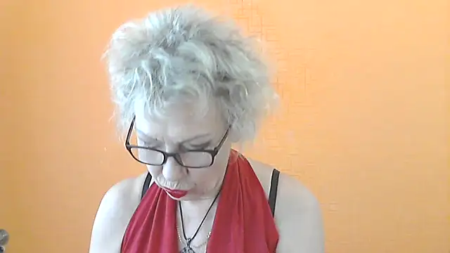 NessyJenixs online show from June 14, 6:37 am