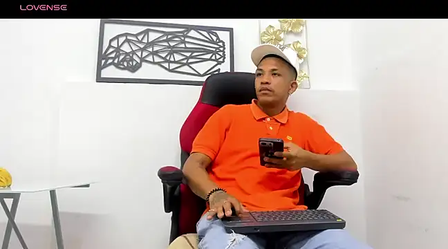 carlos alber12 online show from March 8, 7:20 pm
