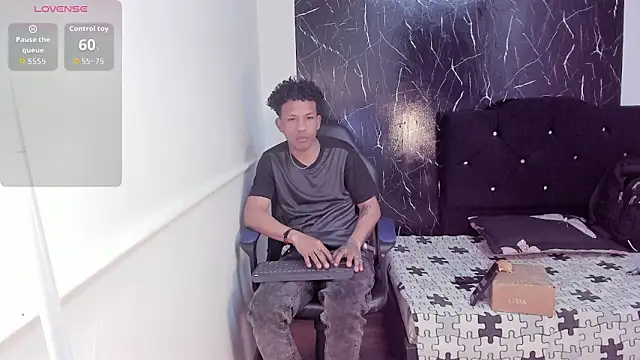 Snapshot of carlos_alber12 chatting on October 9, 12:03 pm carlos alber12 online show from October 9, 12:03 pm