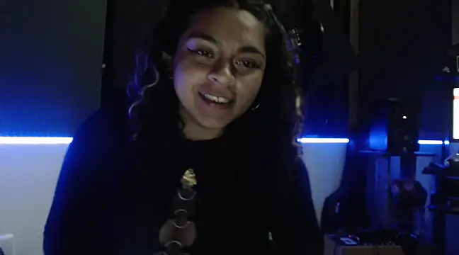 Snapshot of Shofuu_Connie chatting on January 21, 1:39 am Shofuu Connie online show from January 21, 1:39 am