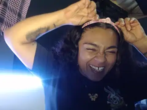 Snapshot of Shofuu_Connie chatting on January 24, 12:42 am Shofuu Connie online show from January 24, 12:42 am