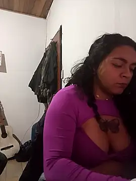 Snapshot of Shofuu_Connie chatting on April 6, 4:19 pm Shofuu Connie online show from April 6, 4:19 pm