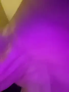 Snapshot of 4uallsex chatting on January 22, 2:04 am 4uallsex online show from January 22, 2:04 am