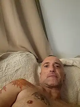 Snapshot of 4uallsex chatting on January 22, 9:43 pm 4uallsex online show from January 22, 9:43 pm