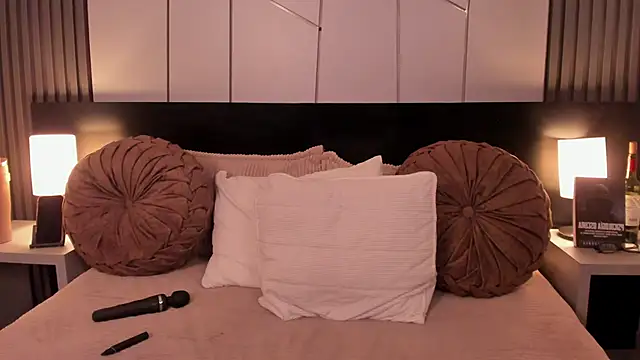 fiorella paris online show from November 25, 3:50 am