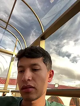 Snapshot of sebaxx8_ chatting on February 25, 9:35 pm sebaxx8 online show from February 25, 9:35 pm