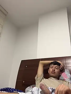 Snapshot of sebaxx8_ chatting on February 28, 12:32 am sebaxx8 online show from February 28, 12:32 am