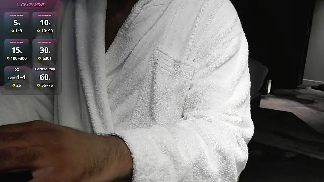 Snapshot of IndienTiger chatting on October 8, 7:11 pm IndienTiger online show from October 8, 7:11 pm