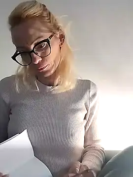 Malessia12 online show from January 23, 3:05 am